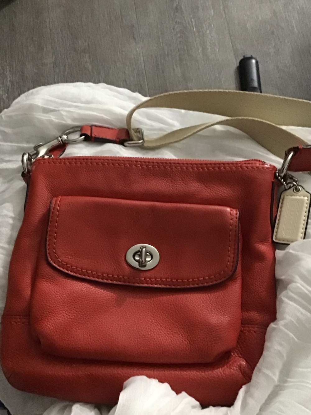 Coach Park Leather Swingpack Crossbody Turn-Lock Vermillion Red 
  Adjustable